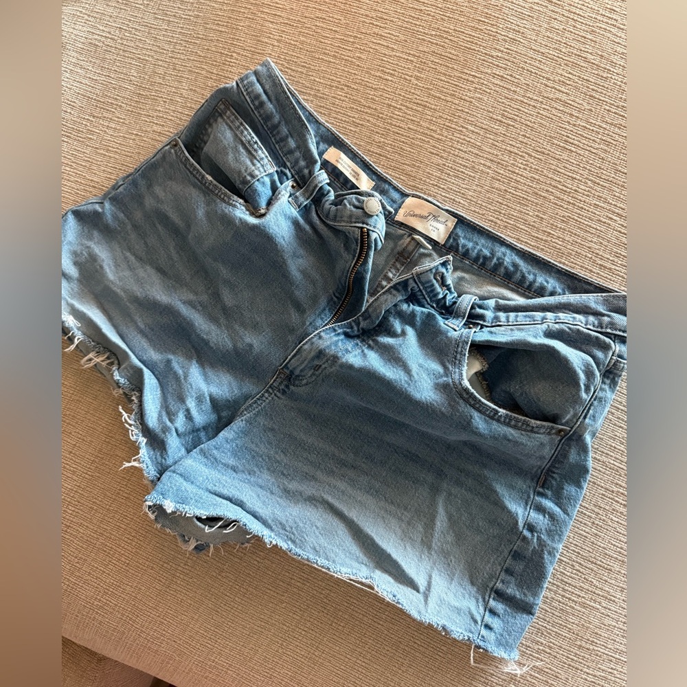 Universal Thread 90s Cutoff Denim Shorts